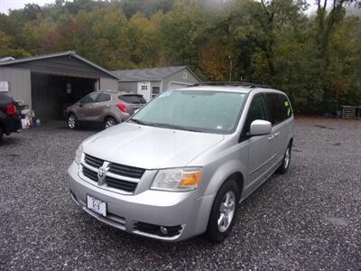 2010 Dodge Grand Caravan SXT  4-Door Mini-Van - Photo 2 - Tamaqua, PA 18252