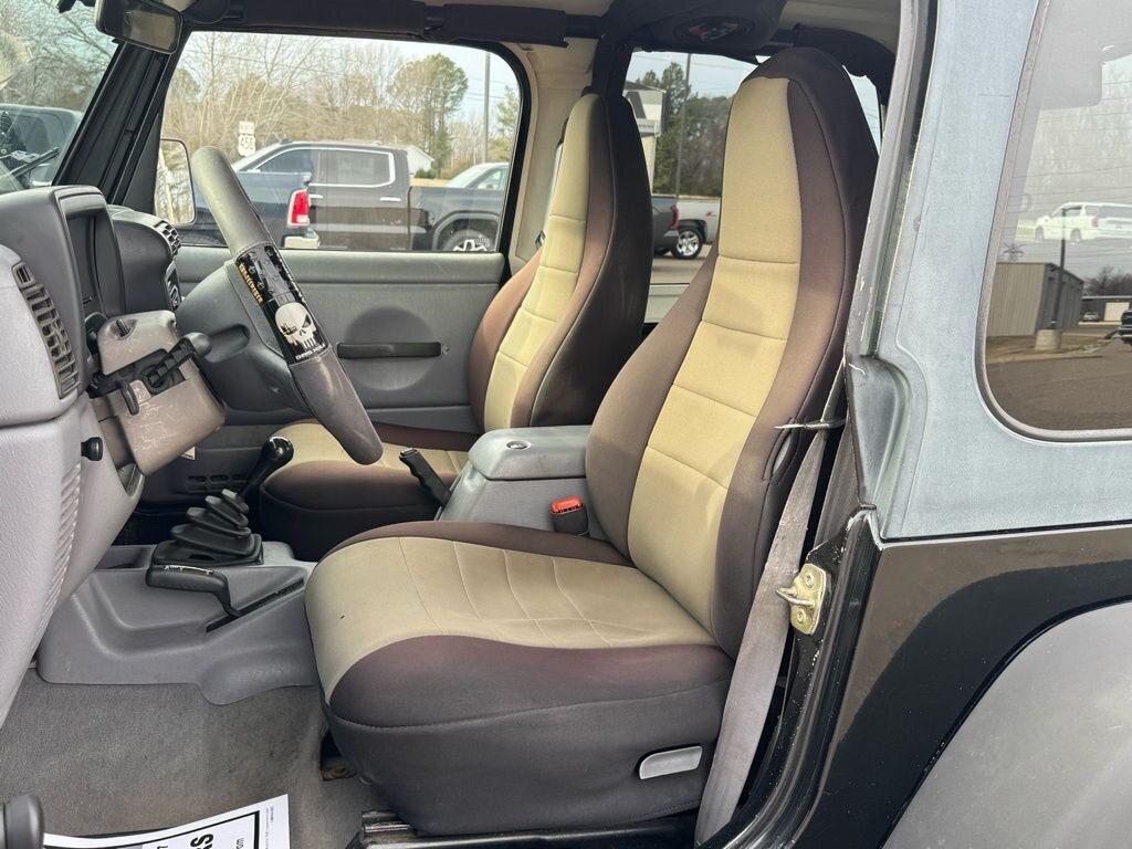 1997 Jeep Wrangler SE   - Photo 18 - Martin, TN 38237