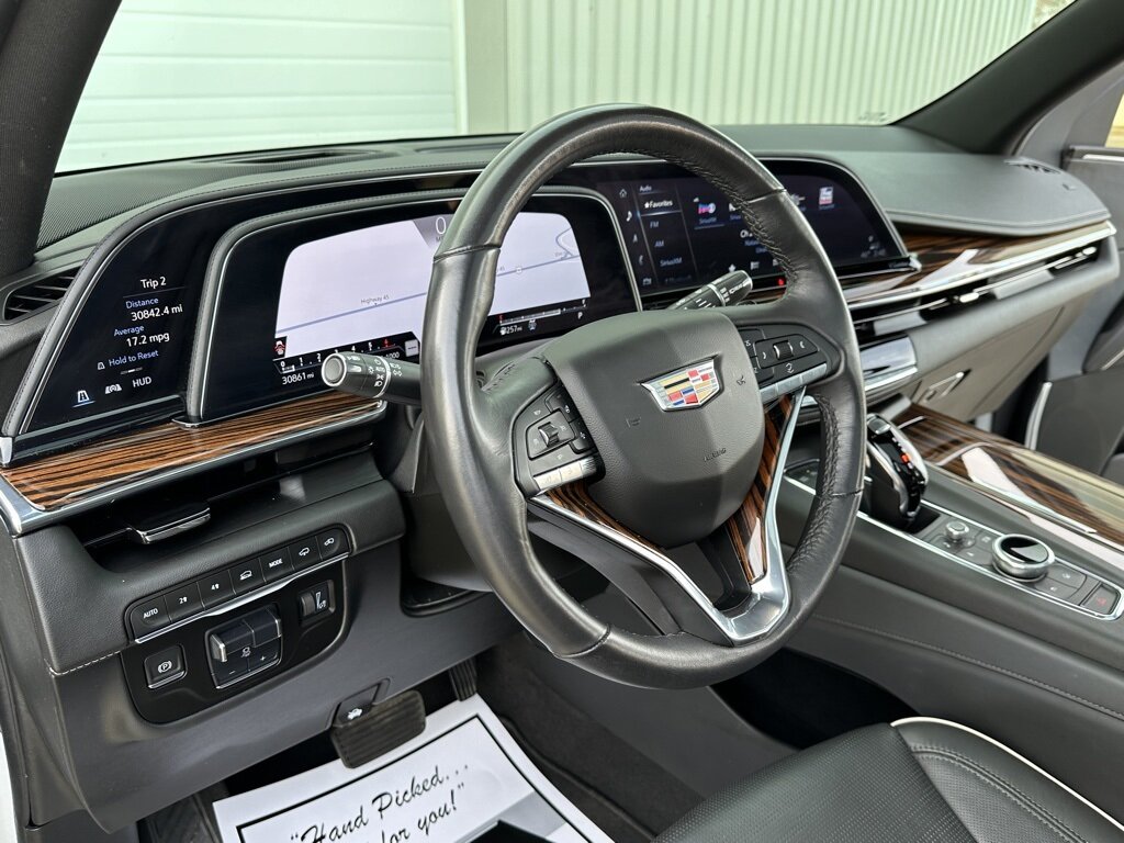 2021 Cadillac Escalade Premium Luxury   - Photo 18 - Martin, TN 38237