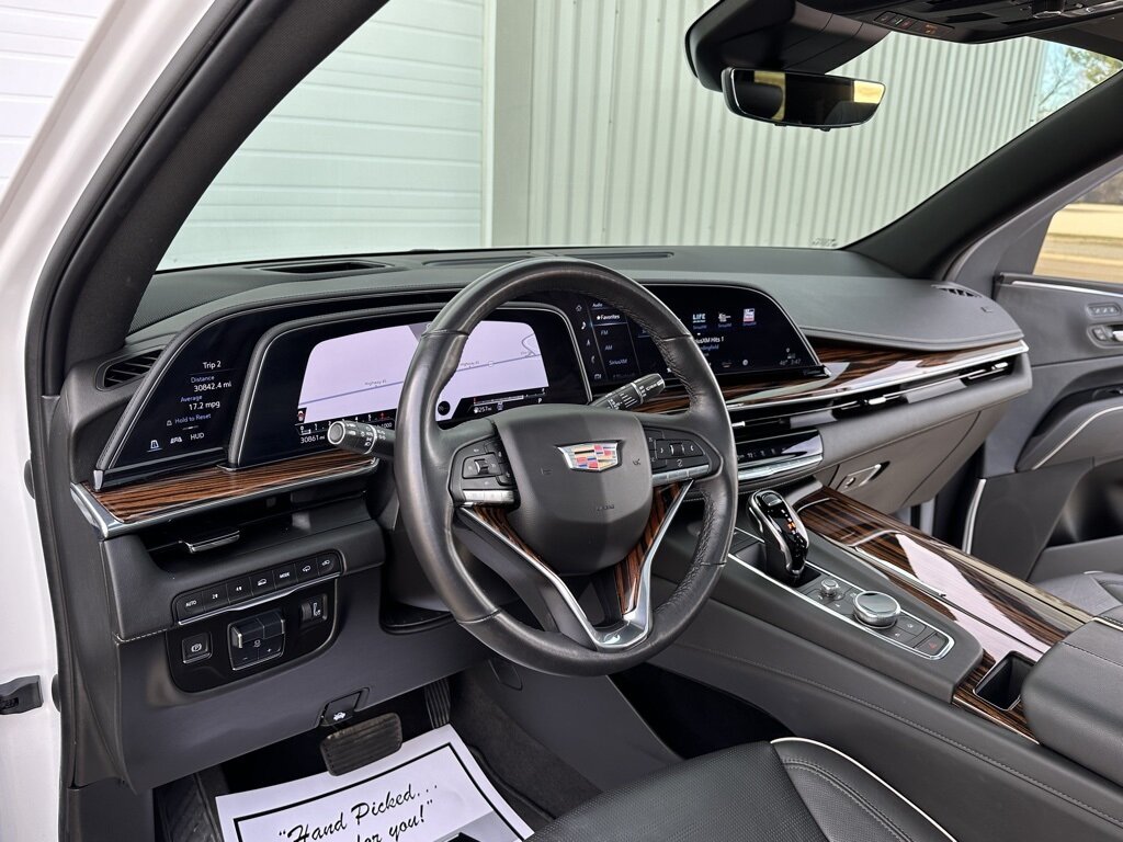2021 Cadillac Escalade Premium Luxury   - Photo 19 - Martin, TN 38237