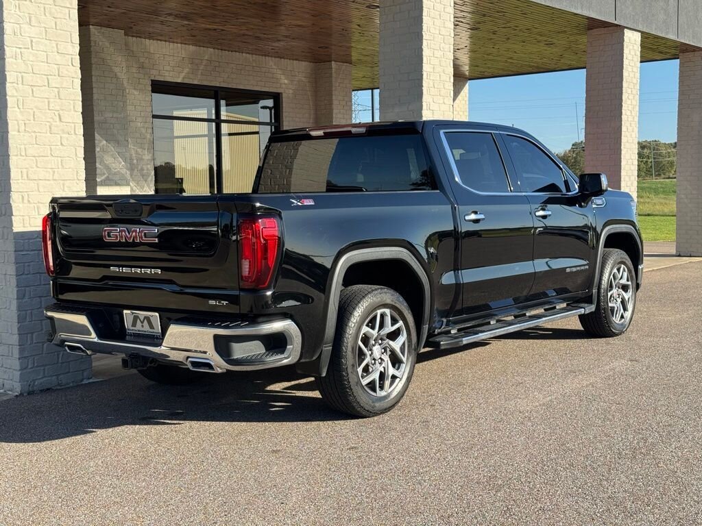 2023 GMC Sierra 1500 SLT   - Photo 13 - Martin, TN 38237