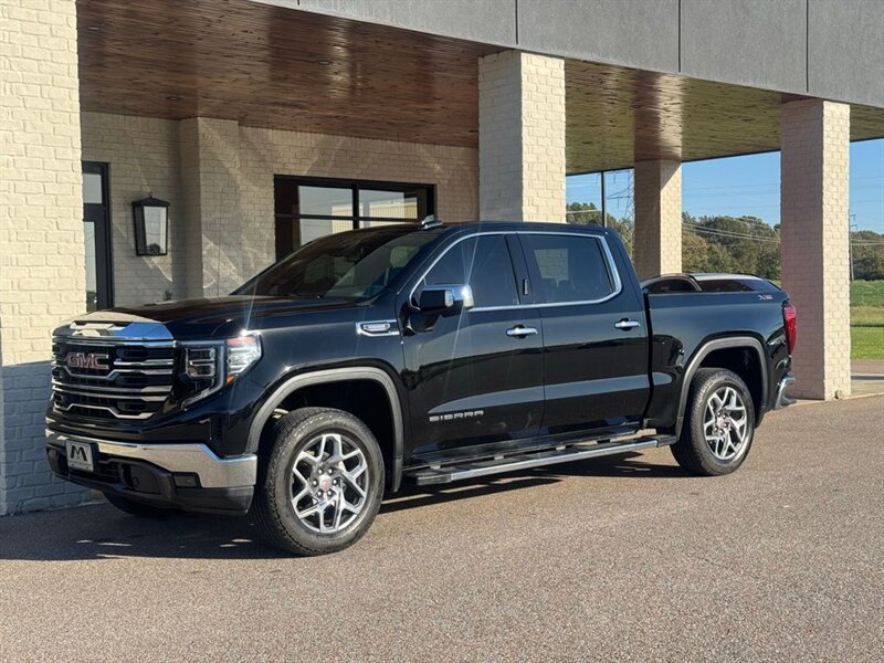 2023 GMC Sierra 1500 SLT   - Photo 4 - Martin, TN 38237