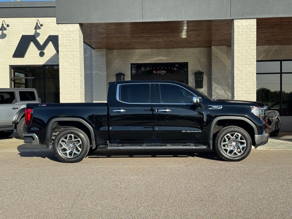 2023 GMC Sierra 1500 SLT   - Photo 17 - Martin, TN 38237