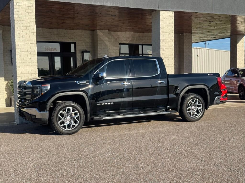 2023 GMC Sierra 1500 SLT   - Photo 5 - Martin, TN 38237