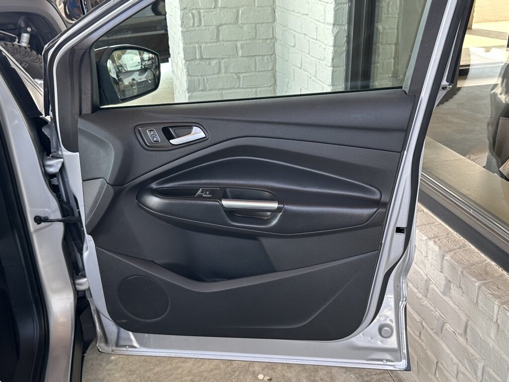 2019 Ford Escape SE   - Photo 41 - Martin, TN 38237