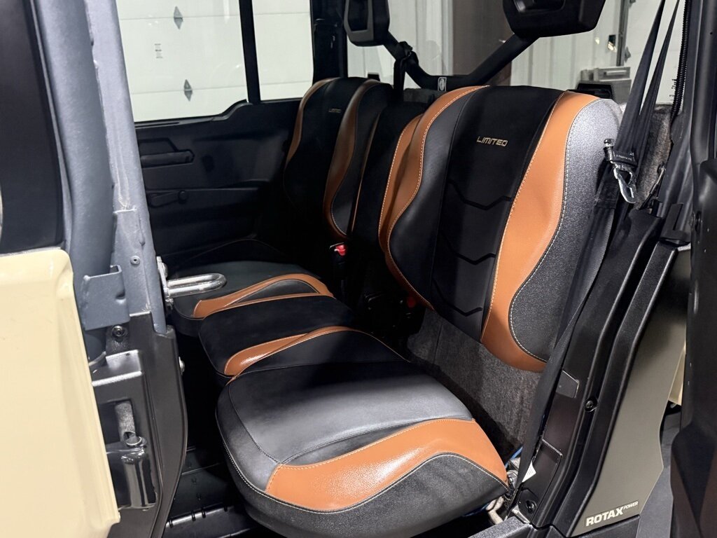 2024 Can-Am Defender MAX LIMITED - Photo 28 - Martin, TN 38237