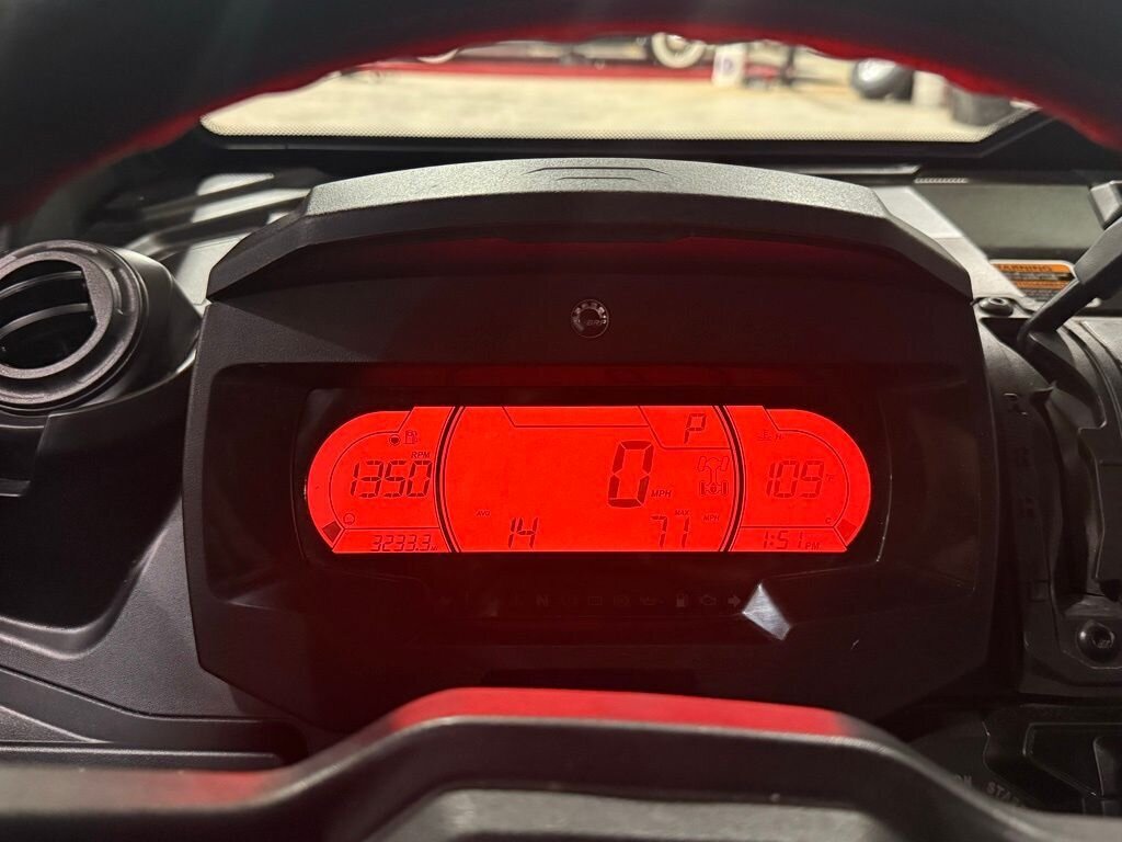 2024 Can-Am Defender MAX LIMITED - Photo 16 - Martin, TN 38237