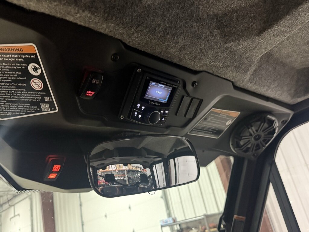 2024 Can-Am Defender MAX LIMITED - Photo 30 - Martin, TN 38237