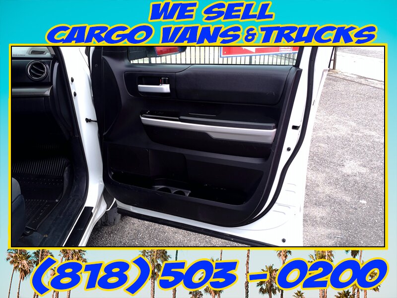 2020 Toyota Tundra SR5   - Photo 11 - North Hollywood, CA 91605