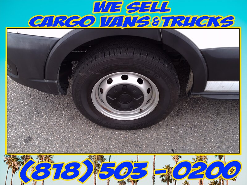 2022 Ford Transit 250 Medium Roof - Photo 7 - North Hollywood, CA 91605