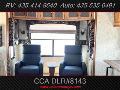 2012 Coachmen Brookstone 295RL   - Photo 9 - Hurricane, UT 84737