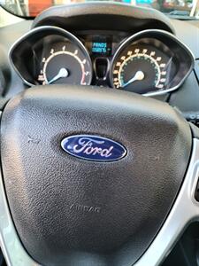 2014 Ford Fiesta SE   - Photo 7 - Hurricane, UT 84737