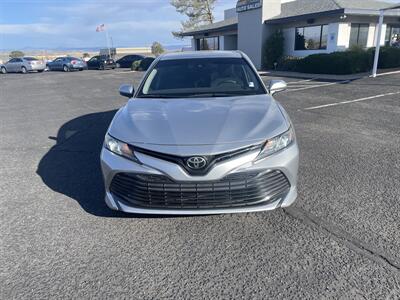 2018 Toyota Camry LE   - Photo 2 - Cottonwood, AZ 86326