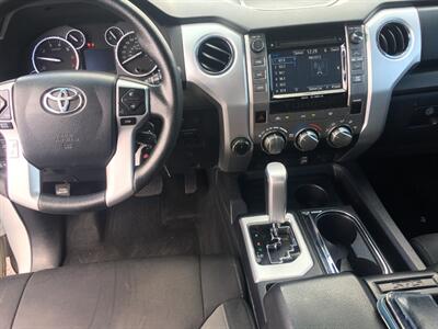 2017 Toyota Tundra SR5  4x4 - Photo 11 - Cottonwood, AZ 86326