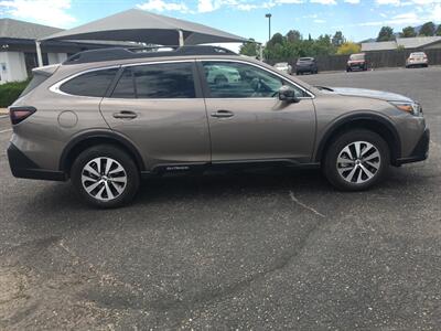 2022 Subaru Outback Premium  ALL WHEEL DRIVE - Photo 3 - Cottonwood, AZ 86326