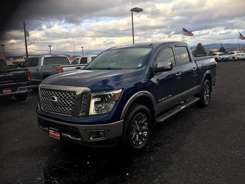 2018 Nissan Titan Platinum Reserve  4x4