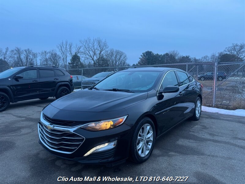 2022 Chevrolet Malibu LT   - Photo 1 - Clio, MI 48420