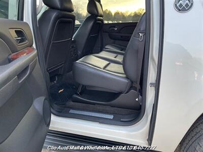 2013 Chevrolet Avalanche LTZ  Black Diamond - Photo 26 - Clio, MI 48420