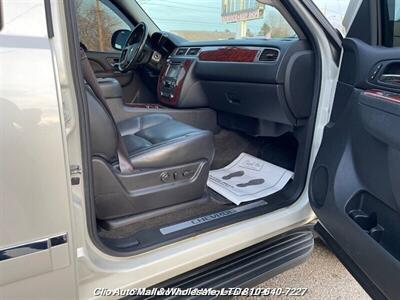 2013 Chevrolet Avalanche LTZ  Black Diamond - Photo 37 - Clio, MI 48420