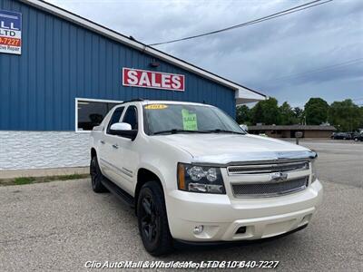 2013 Chevrolet Avalanche LTZ  Black Diamond - Photo 8 - Clio, MI 48420