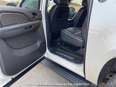 2013 Chevrolet Avalanche LTZ  Black Diamond - Photo 25 - Clio, MI 48420