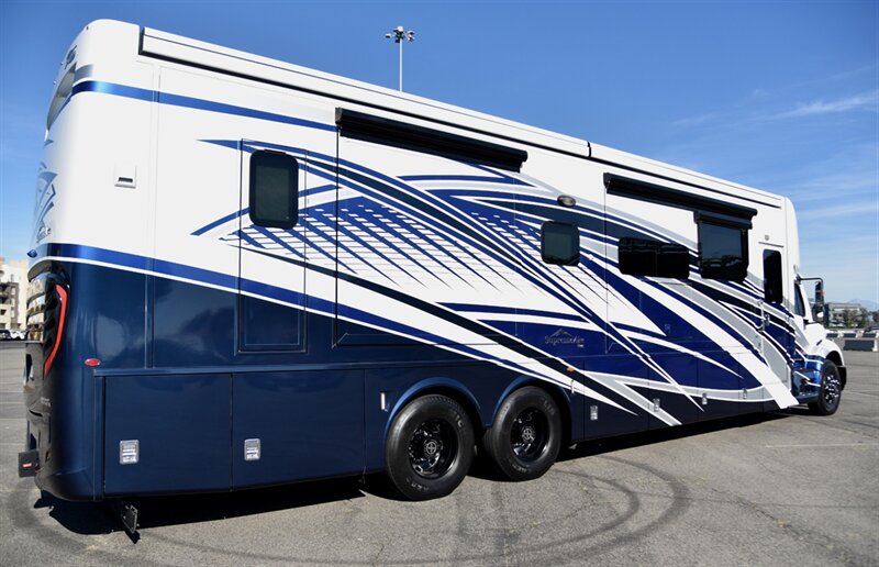 2022 Newmar Supreme Air  