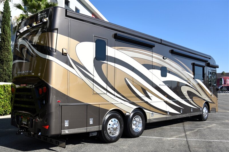 2019 Newmar Dutch Star 4018   - Photo 2 - Orange, CA 92867