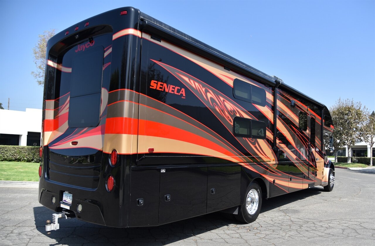 2018 Jayco Seneca 37FS   - Photo 5 - Orange, CA 92867