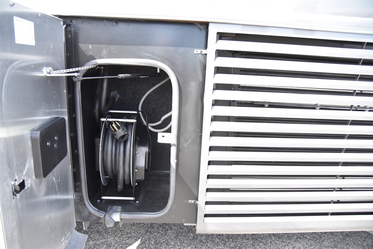 2023 Tiffin Allegro Bus 40ip   - Photo 36 - Orange, CA 92867