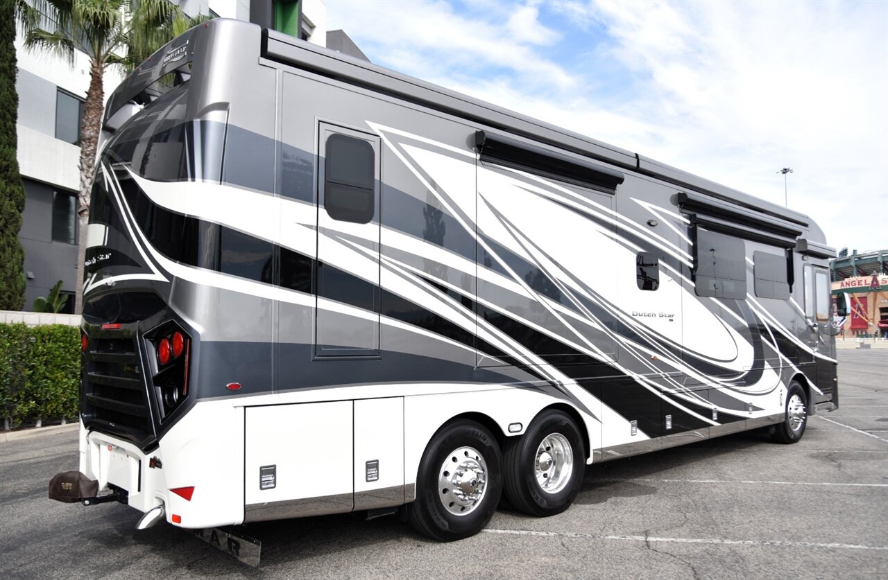 2021 Newmar Dutch Star 4020   - Photo 5 - Orange, CA 92867