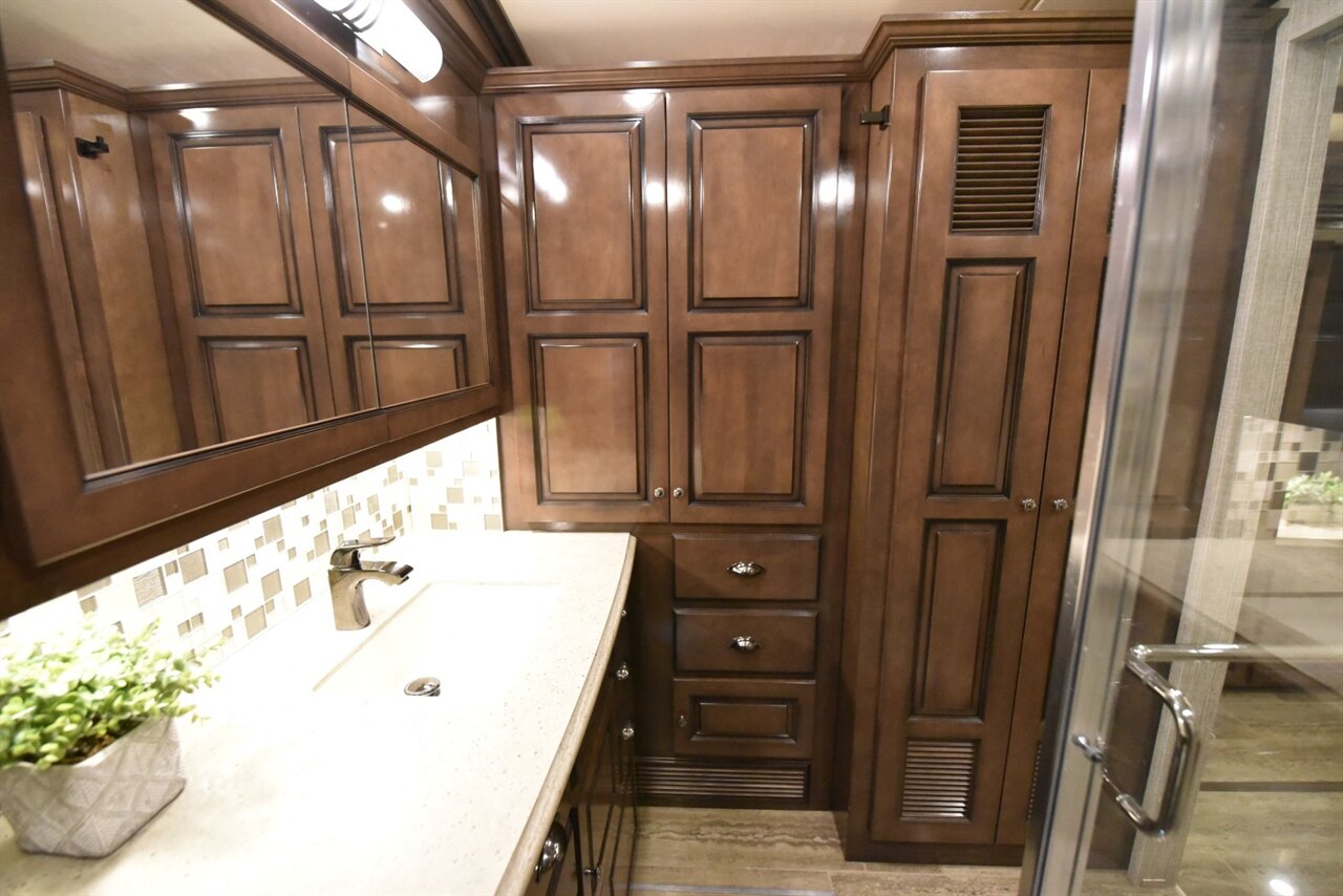 2021 Newmar Dutch Star 4020   - Photo 74 - Orange, CA 92867