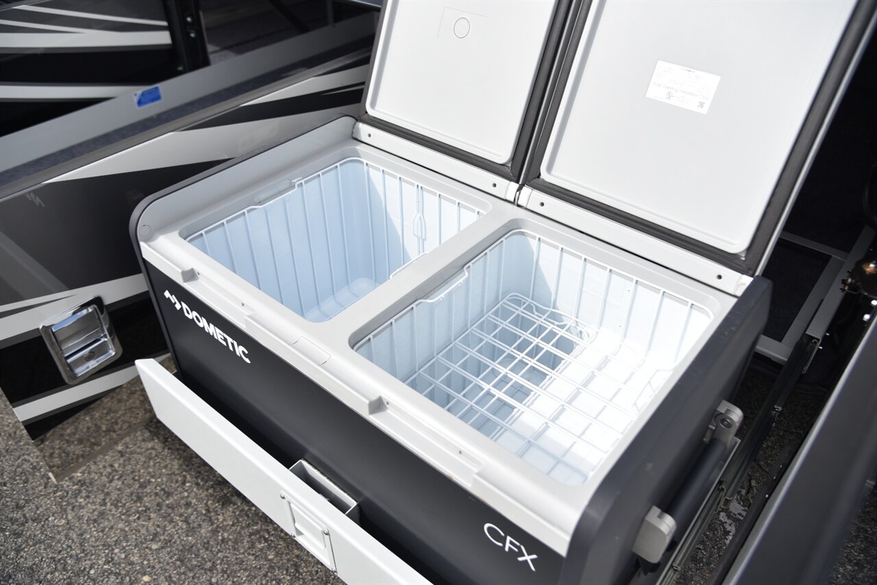 2021 Newmar Dutch Star 4020   - Photo 20 - Orange, CA 92867