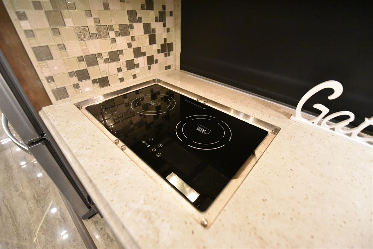 2021 Newmar Dutch Star 4020   - Photo 57 - Orange, CA 92867