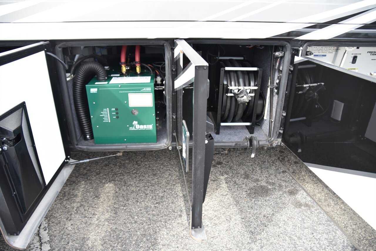 2021 Newmar Dutch Star 4020   - Photo 38 - Orange, CA 92867