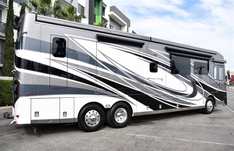 2021 Newmar Dutch Star 4020  