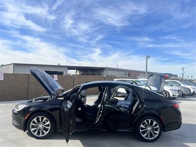 2015 Chrysler 200 S   - Photo 6 - Phoenix, AZ 85009