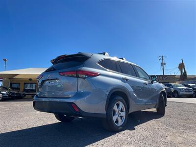 2020 Toyota Highlander LE   - Photo 4 - Phoenix, AZ 85009