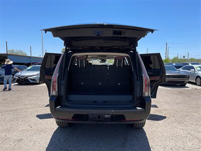 2017 Cadillac Escalade Premium Luxury   - Photo 12 - Phoenix, AZ 85009