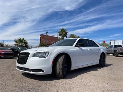 2020 Chrysler 300 Touring - Photo 3 - Phoenix, AZ 85009