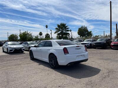 2020 Chrysler 300 Touring - Photo 14 - Phoenix, AZ 85009