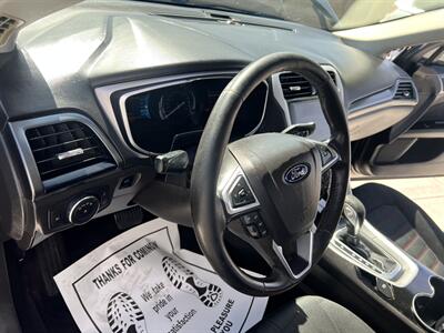 2016 Ford Fusion SE   - Photo 8 - Phoenix, AZ 85009