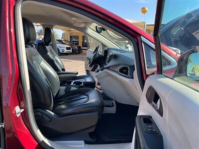 2017 Chrysler Pacifica Touring Plus   - Photo 8 - Phoenix, AZ 85009