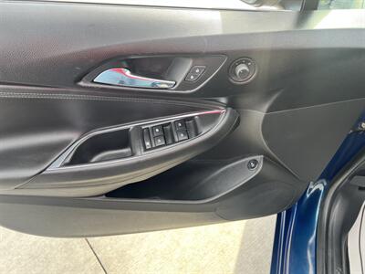 2019 Chevrolet Cruze Premier   - Photo 11 - Phoenix, AZ 85009