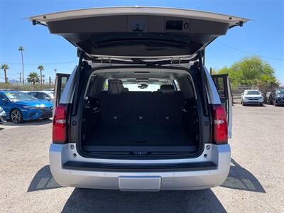 2020 Chevrolet Suburban LT   - Photo 7 - Phoenix, AZ 85009