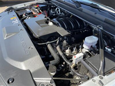 2020 Chevrolet Suburban LT   - Photo 13 - Phoenix, AZ 85009