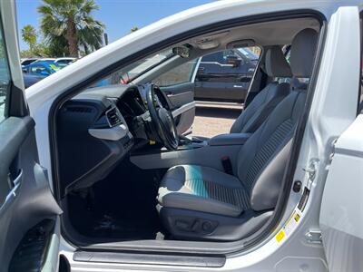 2021 Toyota Camry SE - Photo 5 - Phoenix, AZ 85009