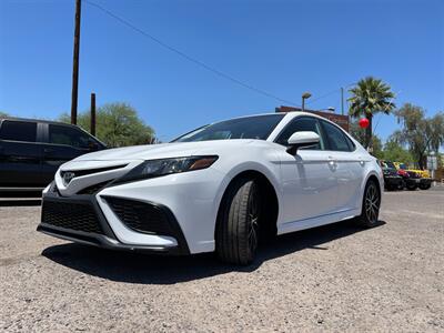 2021 Toyota Camry SE - Photo 2 - Phoenix, AZ 85009