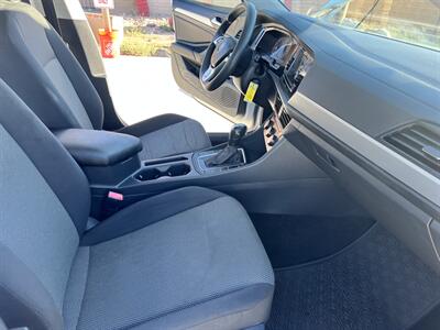 2019 Volkswagen Jetta R-Line   - Photo 14 - Phoenix, AZ 85009