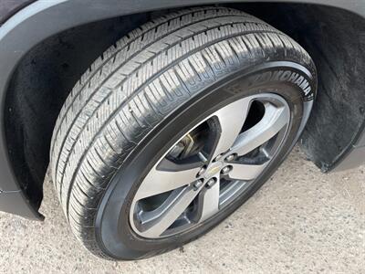 2020 Chevrolet Traverse LT Leather   - Photo 12 - Phoenix, AZ 85009