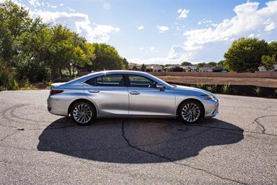 2024 Lexus ES 300h 300h Luxury   - Photo 2 - Albuquerque, NM 87114